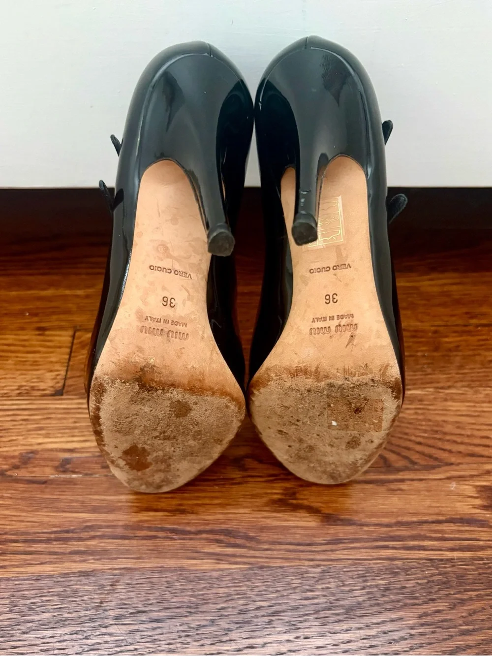 Miu Miu glossy black